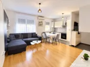 Apartament 3 camere | Parcare inclusă | Zona Lipovei