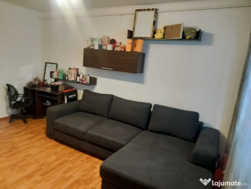 Aartament decomandata, 48 mp utili, zona Rovine - Craiova (Dolj)