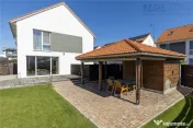 Casa de inchiriat cu 3 Dormitoare | Curte si Terasa | Brasov 