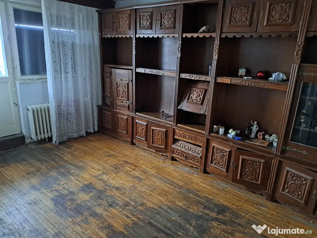 Vând apartament AN 3 Camere - Oradea (Bihor)