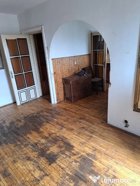 Vând apartament AN 3 Camere - Oradea (Bihor)