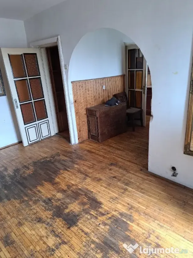 Vând apartament AN 3 Camere - Oradea (Bihor)