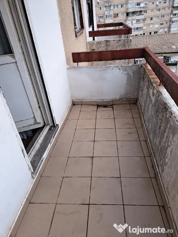 Vând apartament AN 3 Camere - Oradea (Bihor)