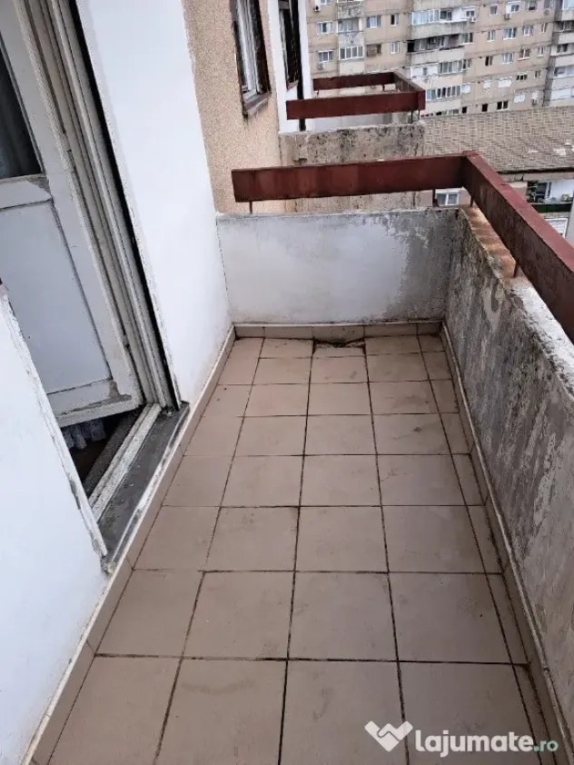 Vând apartament AN 3 Camere - Oradea (Bihor)