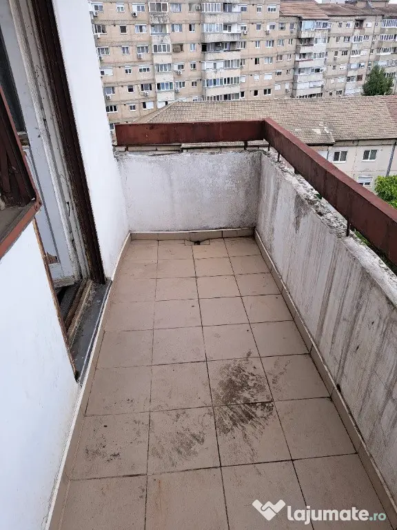 Vând apartament AN 3 Camere - Oradea (Bihor)