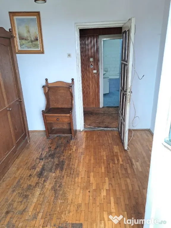 Vând apartament AN 3 Camere - Oradea (Bihor)