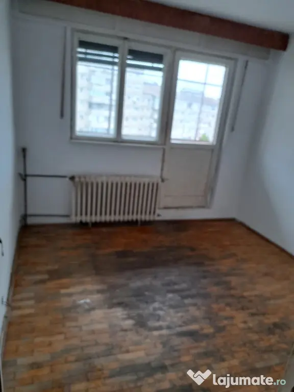 Vând apartament AN 3 Camere - Oradea (Bihor)