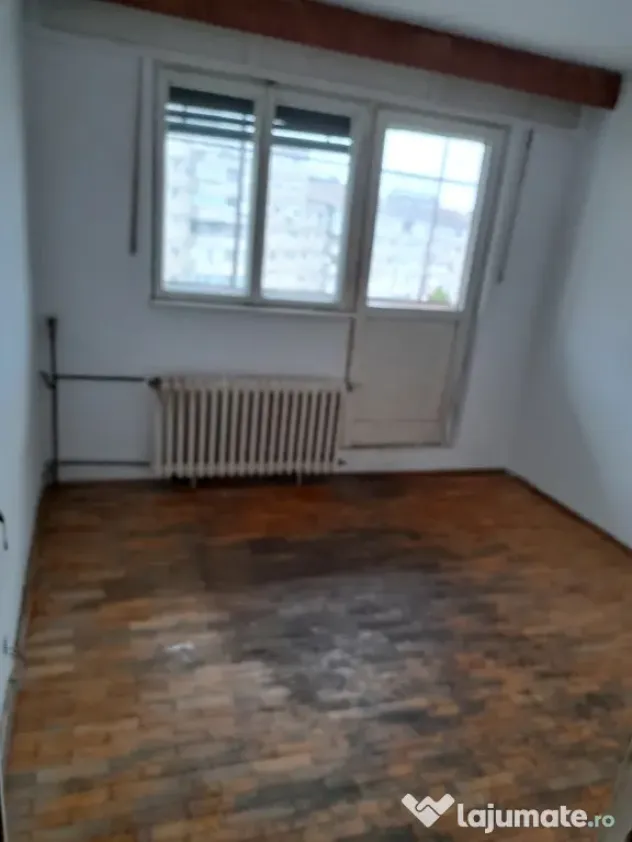 Vând apartament AN 3 Camere - Oradea (Bihor)