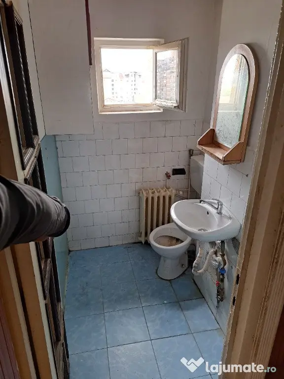 Vând apartament AN 3 Camere - Oradea (Bihor)