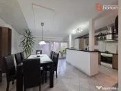194 mp apartament de lux + 195 mp curte individuala, zona Ce 