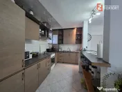 194 mp apartament de lux + 195 mp curte individuala, zona Ce 