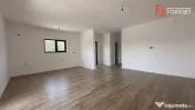 Duplex cu 3 camere si 2 bai pe parter, zona Albina 