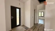 Duplex cu 3 camere si 2 bai pe parter, zona Albina 