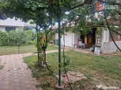 Casa individuala cu 9 camere, in Mosnita Noua, zona centrala 