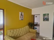 Casa individuala cu 9 camere, in Mosnita Noua, zona centrala 