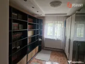 Casa individuala cu 9 camere, in Mosnita Noua, zona centrala 