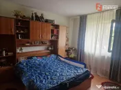 Casa individuala cu 9 camere, in Mosnita Noua, zona centrala 
