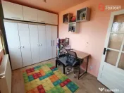 Apartament cu 4 camere de vanzare in zona Spitalul Judetean 