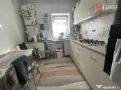 Apartament de vanzare cu 3 camere, la parter - zona Sag 