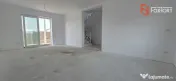 Duplex, despartit prin camera tehnica si baie cu teren 340 m 