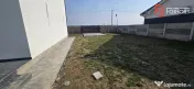 Duplex, despartit prin camera tehnica si baie cu teren 340 m 