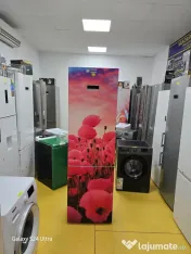 Vând frigider cu wallpaper cu flori 