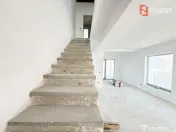 Duplex 4 camere situat la drum asfaltat, in Sacalaz 