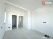 Duplex 4 camere situat la drum asfaltat, in Sacalaz 