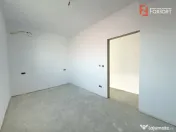 Duplex 4 camere situat la drum asfaltat, in Sacalaz 