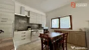 Apartament cu 3 camere la parter si teren de 160 mp - Ghirod 