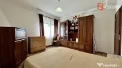 Apartament cu 3 camere la parter si teren de 160 mp - Ghirod 