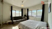 Apartament cu 3 camere la parter si teren de 160 mp - Ghirod 