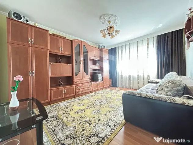 Ap. 3 camere decomandat Năvodari Str. Delfinului + loc parcare - Navodari (Constanta)