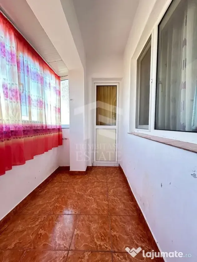 Ap. 3 camere decomandat Năvodari Str. Delfinului + loc parcare - Navodari (Constanta)