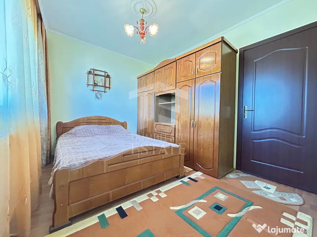 Ap. 3 camere decomandat Năvodari Str. Delfinului + loc parcare - Navodari (Constanta)