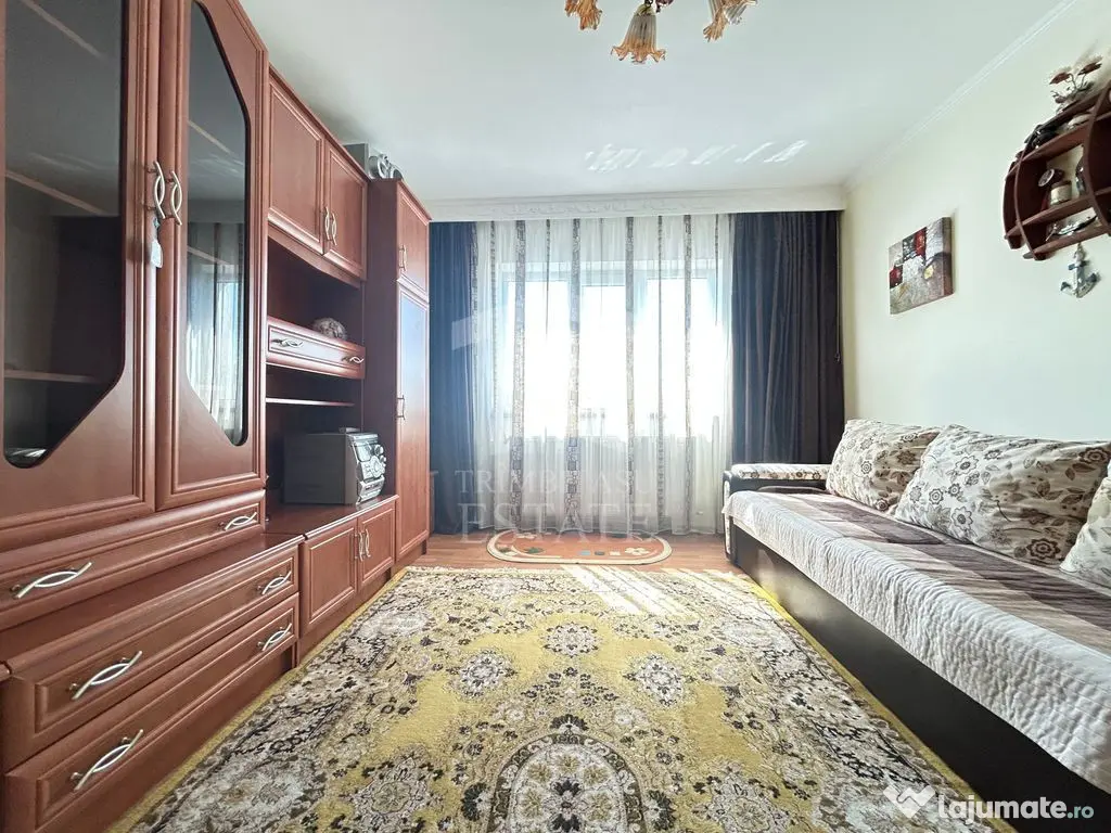 Ap. 3 camere decomandat Năvodari Str. Delfinului + loc parcare - Navodari (Constanta)