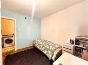 Apartament 3 camere,parter,2 bai,Cetate