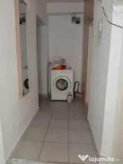 Loc în cameră 2 paturi pentru o fată la parter vilă, Centru 
