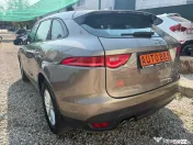 Jaguar F-Pace 20d Pure AWD 