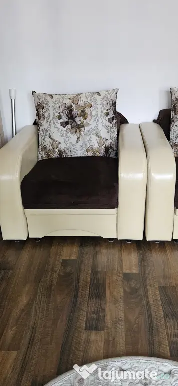Vand canapea extensibilă si 2 fotolii