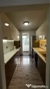 Închiriez Apartament cu 2 camere 