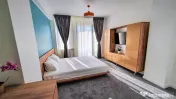 Mamaia-Sat/Pensiune cu 13 camere la cheie/Investiție/Venit 