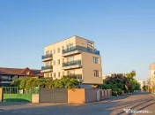 Mamaia-Sat/Pensiune cu 13 camere la cheie/Investiție/Venit 