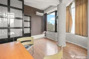 Executive Corner Office | Tavan Inalt, Ferestre Mari | Gara 