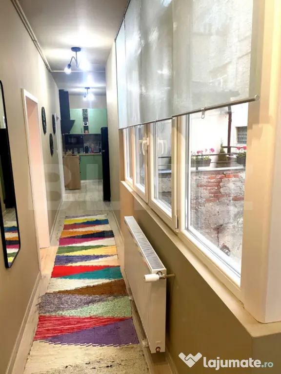 Clădire istorică consolidată, locuință sau business, ul