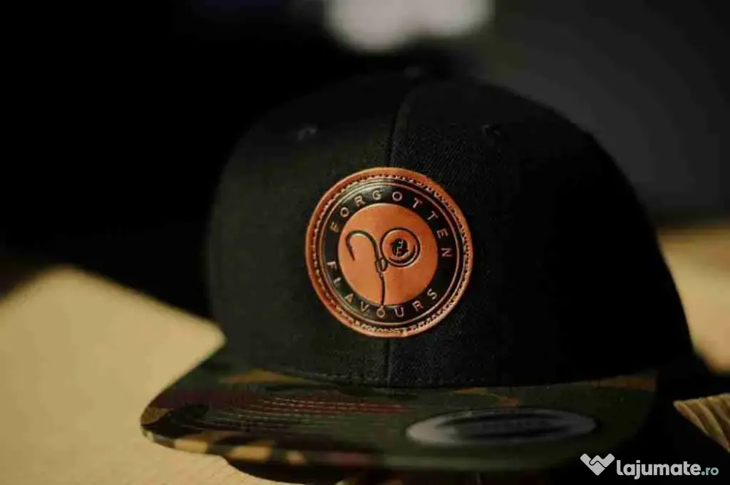 Sapca Forgotten Flavours Snapback Leather Logo, Black