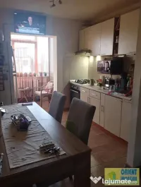 Anda, de vanzare apartament 2 camere, decomandat, gaze, mobilat 