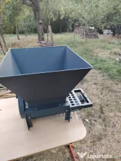 Desciorchinator struguri