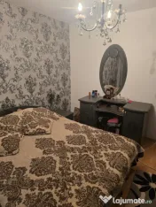 Ofer spre inchiriere apartament cu 2 camere decomandat Casa 
