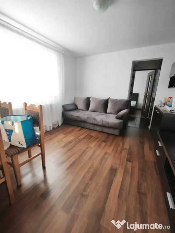 Apartament de inchiriat cu 2 camere, parter, zona Hurmuzachi - Radauti (Suceava)